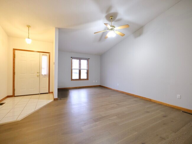 Foto del edificio - 2614 Findley Dr