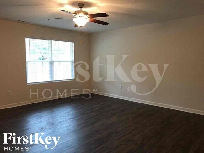 Foto del edificio - 2202 Matthew Oaks Ct