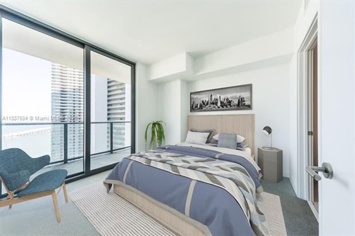 Foto principal - 501 NE 31st St