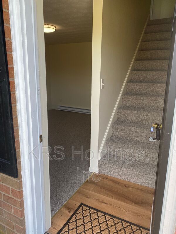 Photo - 425 Mill St Townhome