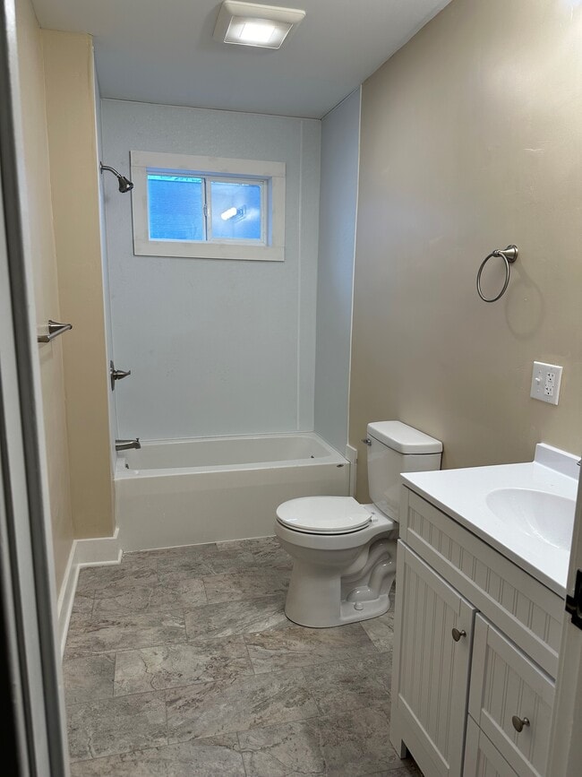 Foto del edificio - 15 LLC-77 Sailly Avenue