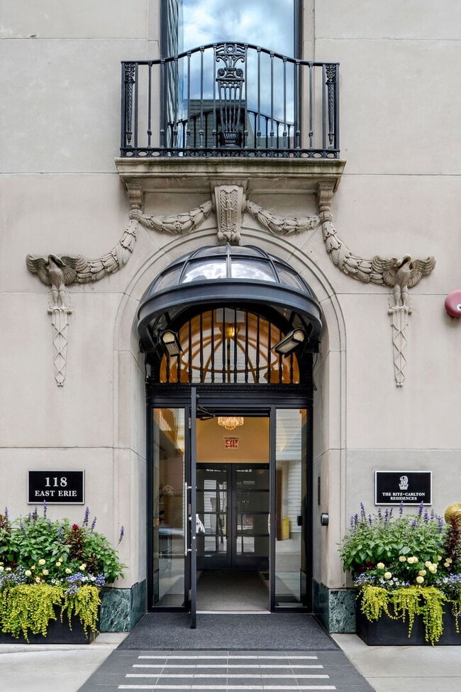 Foto del edificio - 118 E Erie St
