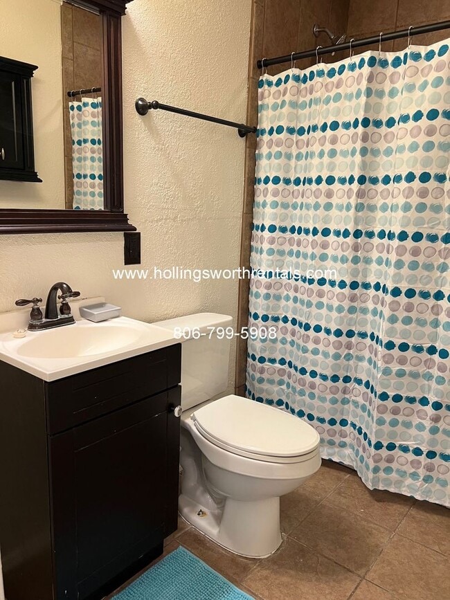 Building Photo - Beautiful 3 Bedroom 2 bath