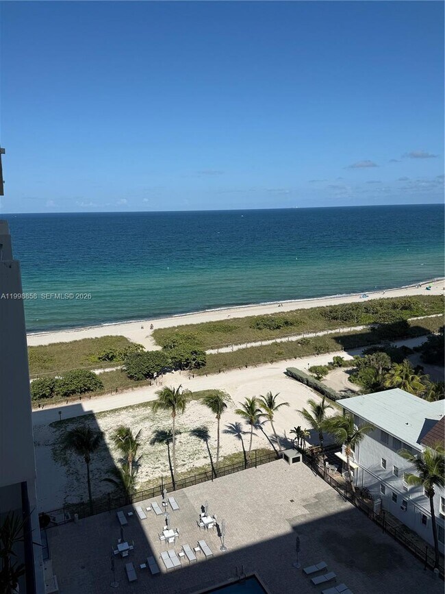 Foto del edificio - 9273 Collins Ave