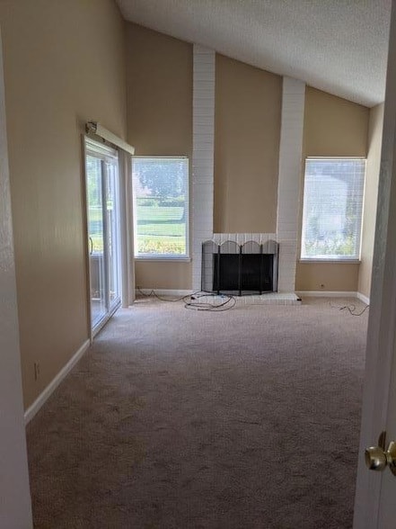 Photo - 1041 Grebe Street Townhome