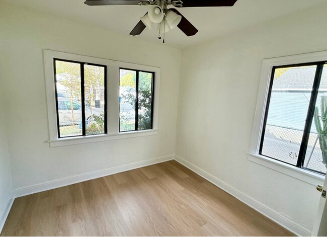 Building Photo - 21618 Valerio St