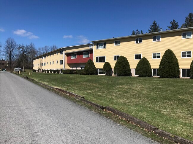 Foto del edificio - 105 Green Oaks Dr