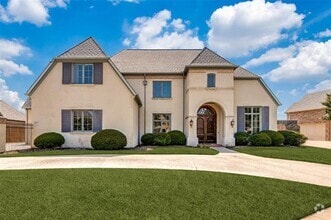 Building Photo - 627 Deforest Ct