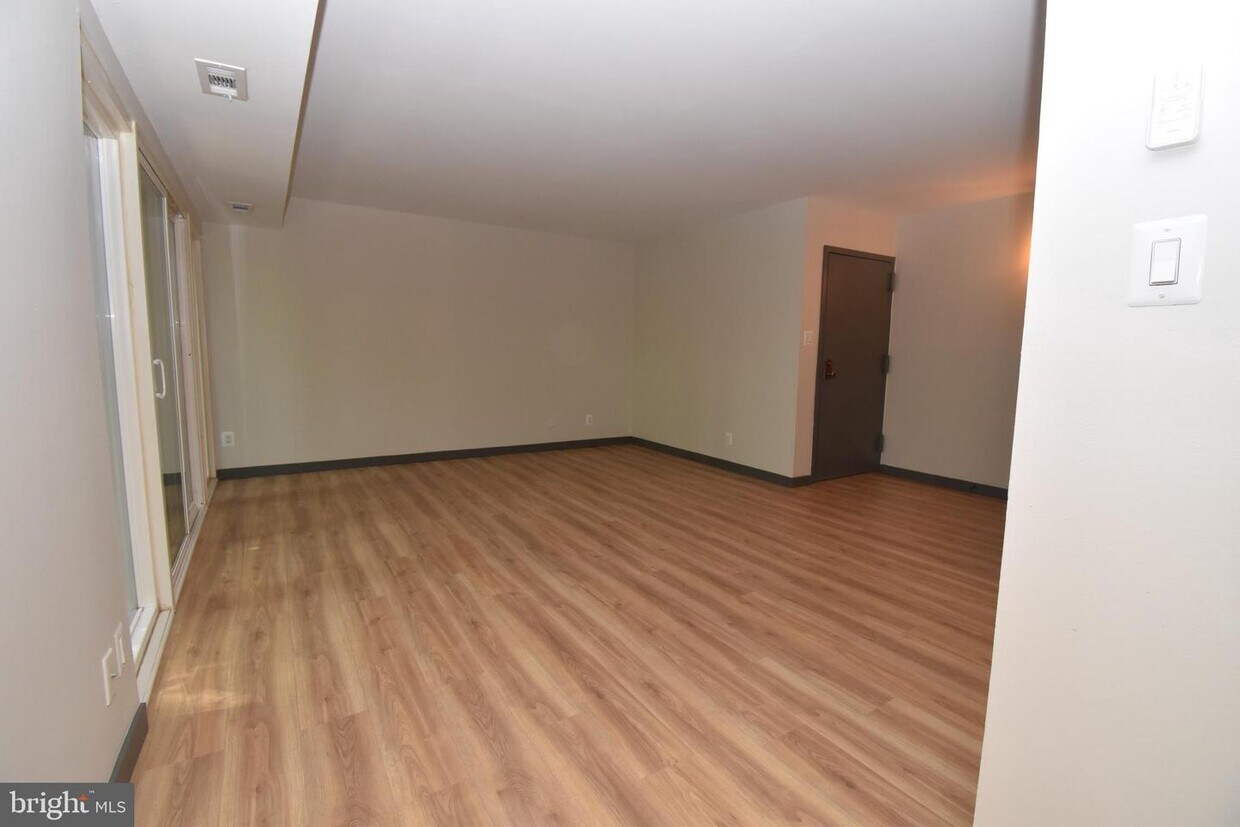 11805 Breton Ct Unit 11B, Reston, VA 20191 Room for Rent in Reston