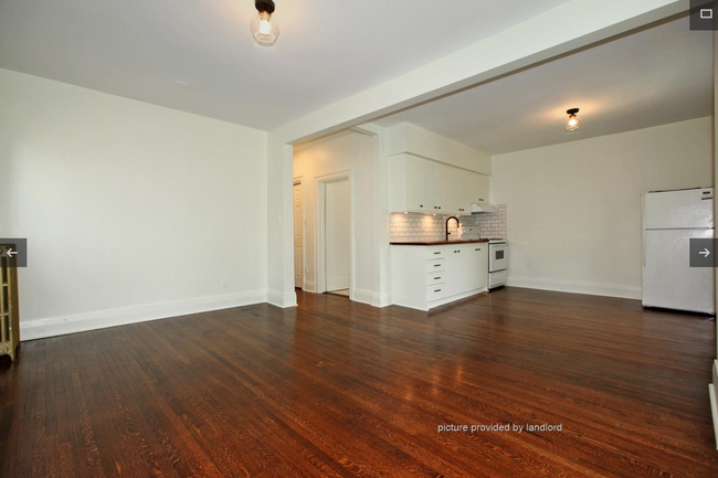 Building Photo - SPACIOUS, Bright, 1000 SQFT Upper unit in ...