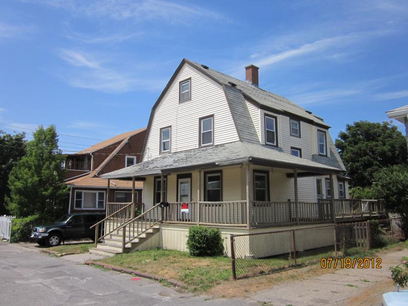 Primary Photo - 71 G St