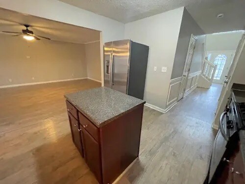 Foto del edificio - 6837 Foxmoor Way