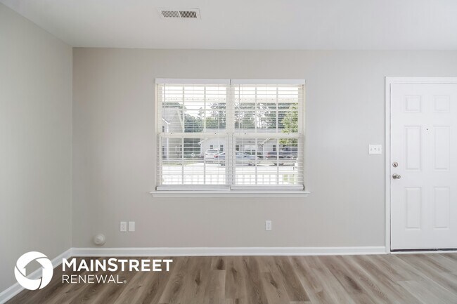 Building Photo - 3429 Tinley Park Dr
