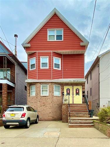 Foto principal - 726 Avenue A
