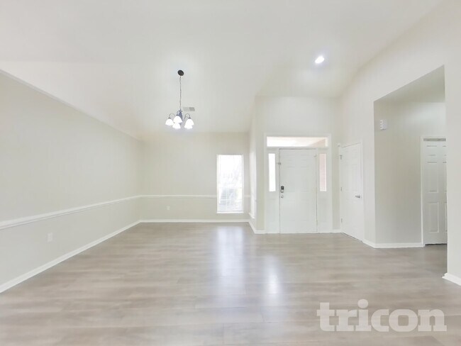 Building Photo - 11901 Harris Pointe Dr