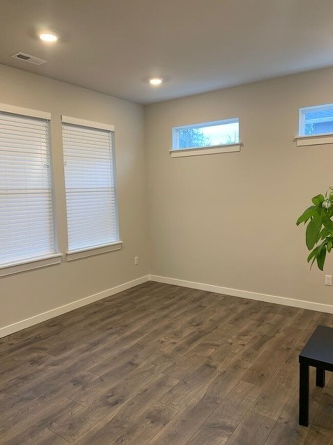 Foto del edificio - 5 Bed 3 Bath Home in Lake Stevens SD -  Av...