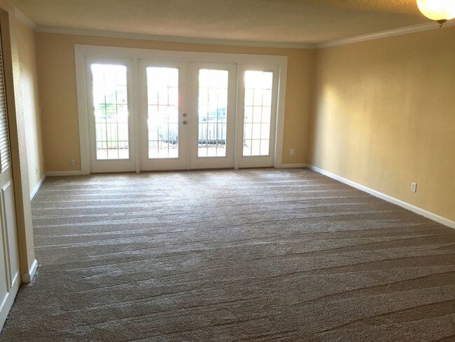 Foto del edificio - 3870 Mission Drive Unit 12