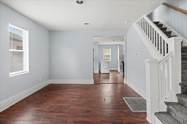 Foto del edificio - 3729-3729 N Kenwood Ave