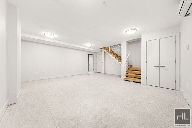 Building Photo - 91 Bruckner Blvd