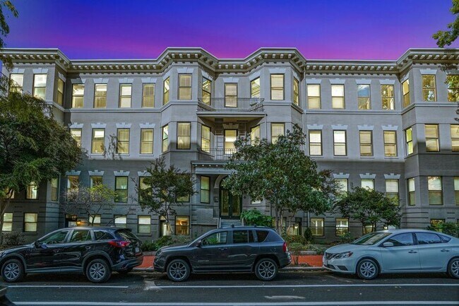 Photo - 2101 N St NW House