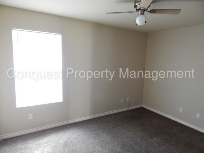Foto del edificio - 819 W 25th St