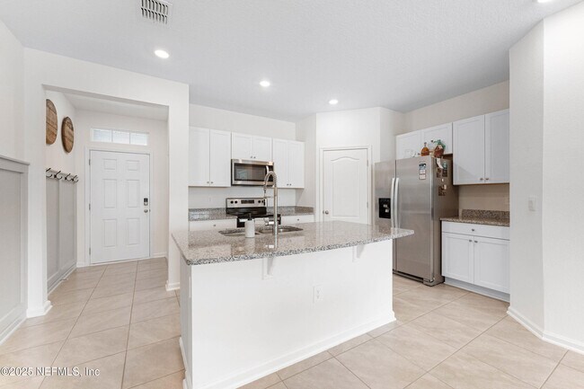 Foto del edificio - 106 Seaport Breeze Rd