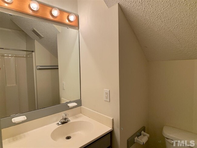 Building Photo - 314 Ivy Dr