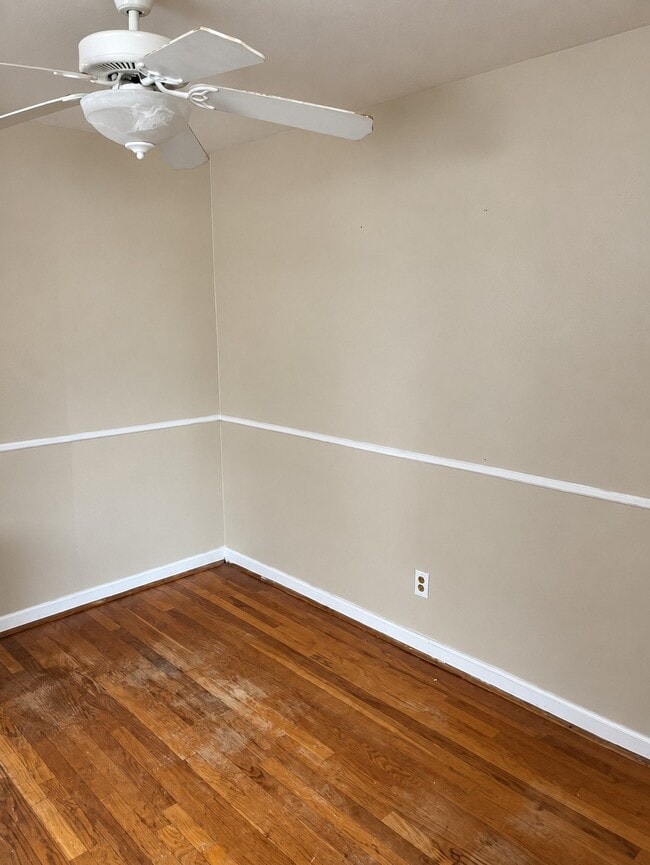Building Photo - 3903 E Gatewood Ln