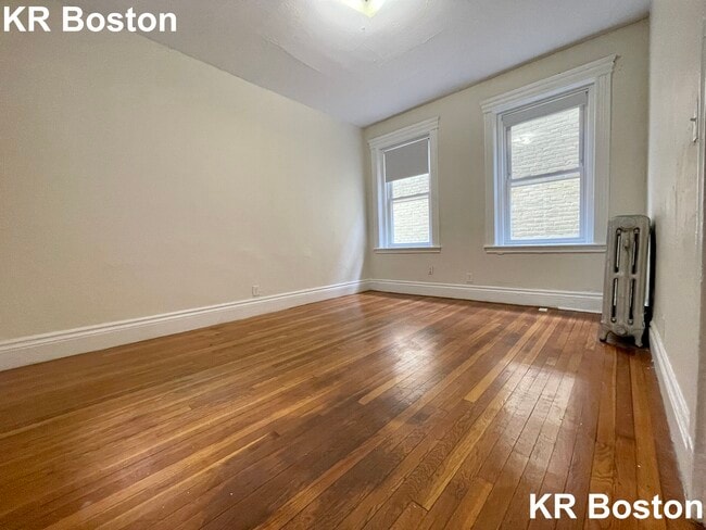 Building Photo - 1363 Commonwealth Ave