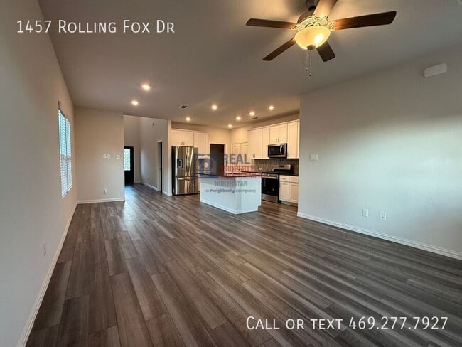 Building Photo - 1457 Rolling Fox Dr
