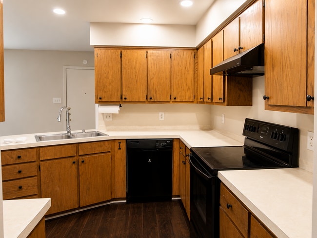 Building Photo - 126 Hollyhill Ln