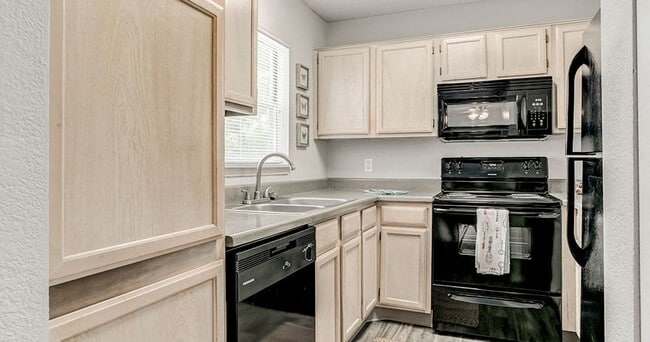 Building Photo - Whispering Lake Apartments