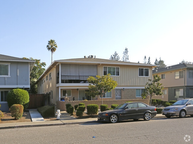 Building Photo - 3771 Miramar Way