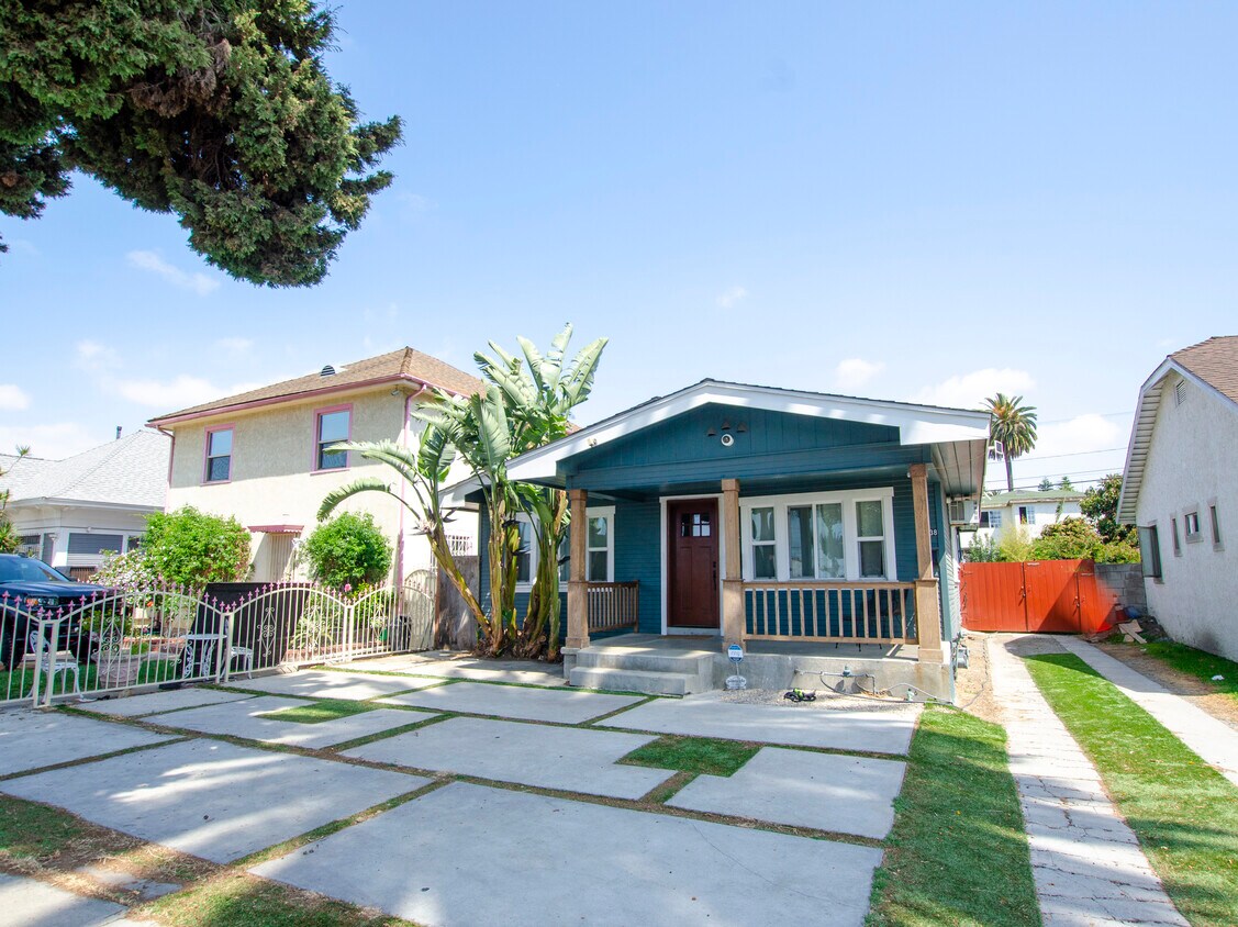 Foto principal - 2736 S West View St