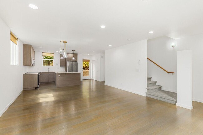 Foto del edificio - 3 Bedroom 2 Bath Newer Magnolia Townhouse