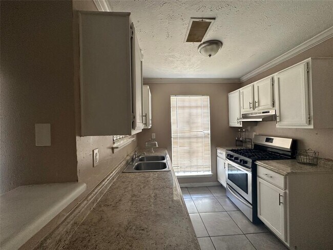 Building Photo - 16610 Monte Carlo Ct