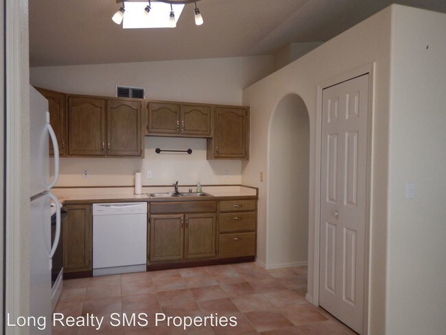 Foto del edificio - 3 br, 2 bath House - 5361 Desert Shadows Dr