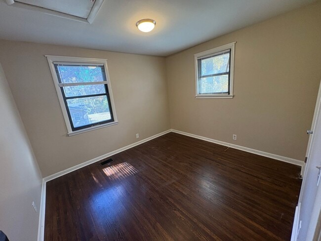 Foto del edificio - Donelson 3 Bedroom, 1 Bath House