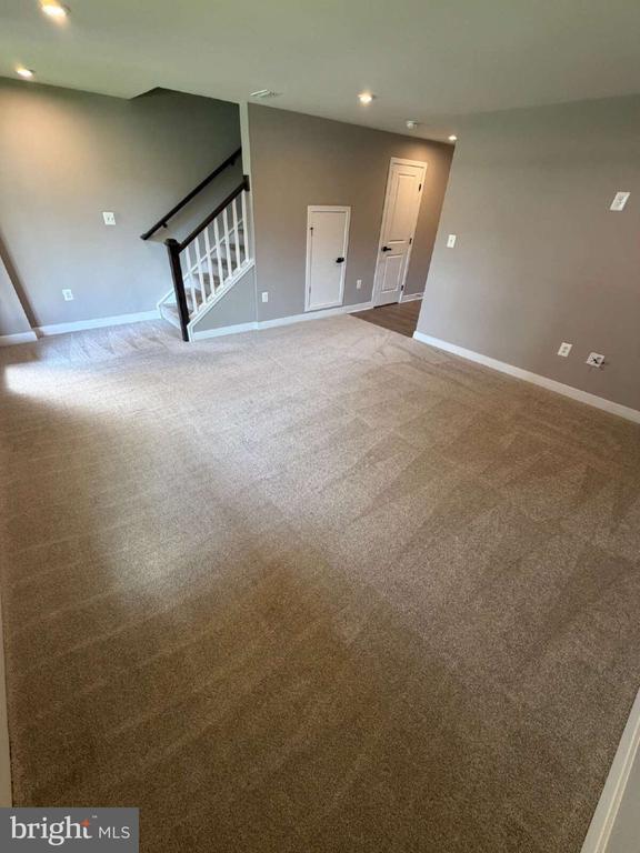 Foto del edificio - 8700 Stevenson Ln