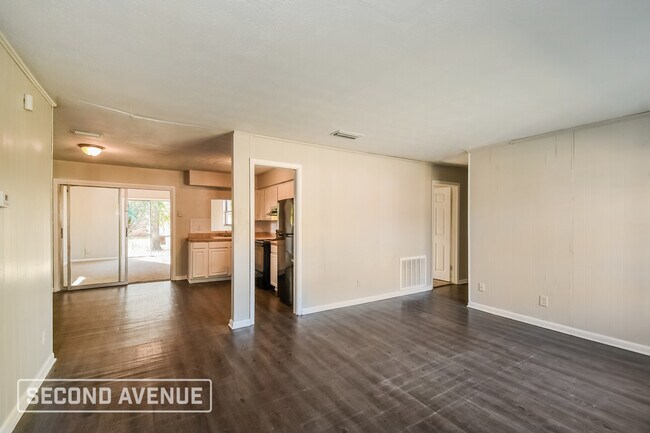 Building Photo - 6536 Manhattan Dr