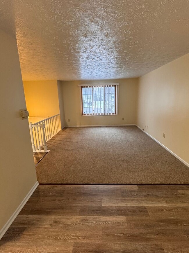 Foto del edificio - 300 Pegotty Ct NE