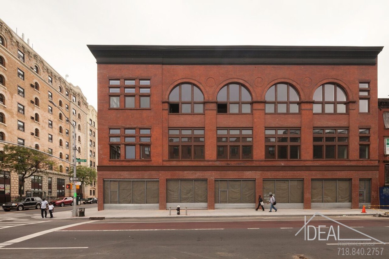 Foto del edificio - 405 Gates Ave