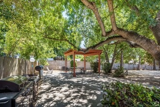 Interior Photo - River's Edge Apartments