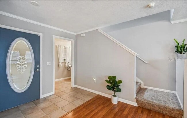 Building Photo - 2403 Hassonite St