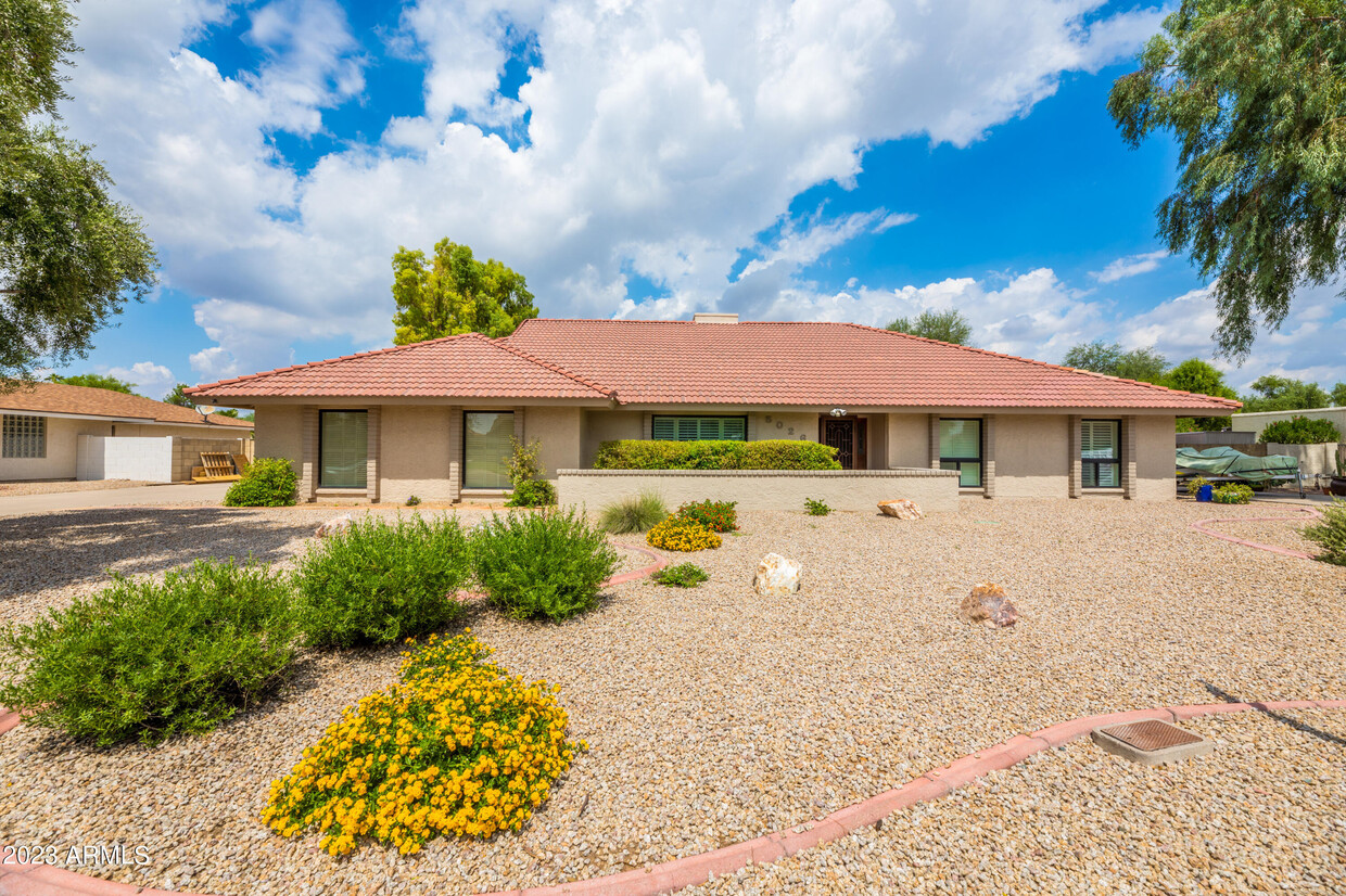 Primary Photo - 5026 E Oakhurst Way