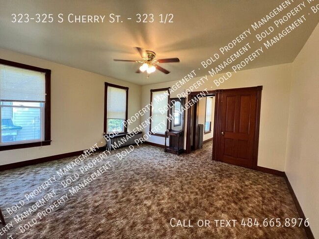 Building Photo - 323-325 S Cherry St.-323 1/2