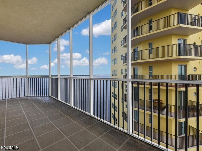 Foto del edificio - 2745 First St