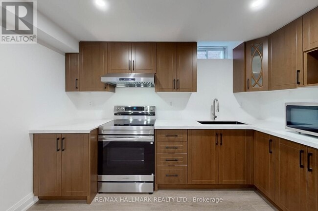 Building Photo - 4 Spiker St