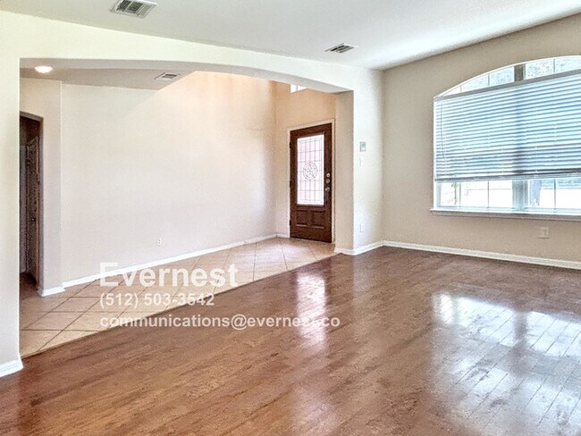 Building Photo - 4-Bedroom, 2.5-Bath Home with Easy Access ...