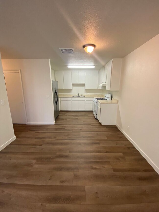 Foto del edificio - Downtown Duplex